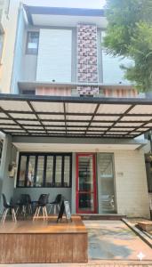 The Breakout Room BSD - Guest House near ICE BSD