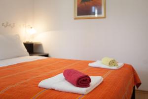 Apartments by the sea Vinisce, Trogir - 16928