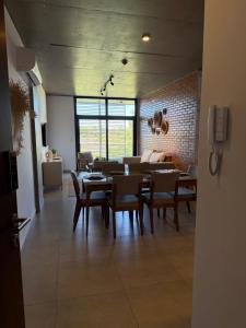 Bello departamento en Encarnación de 2 Habitaciones con Parking!