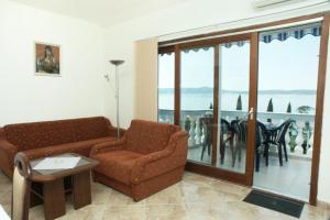 Apartments by the sea Crikvenica - 2360