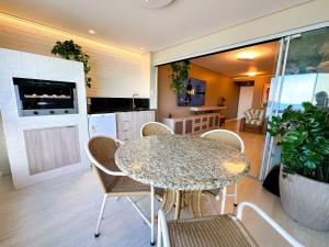 Frente Mar 3 Suítes + 2 Vagas | Monte Olympos