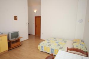 Apartments by the sea Preko, Ugljan - 8315