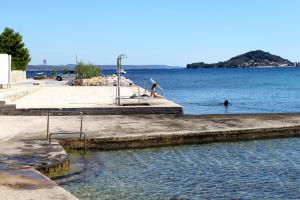 Apartments by the sea Poljana, Ugljan - 8523