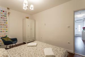 Family-friendly apartments with swimming pool Split - 14401