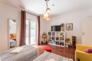 Family-friendly apartments with swimming pool Split - 14401