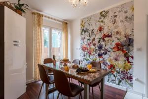 Family-friendly apartments with swimming pool Split - 14401