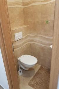 Apartments by the sea Grebastica, Sibenik - 23955