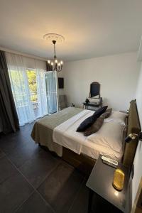 Apartments by the sea Slatine, Ciovo - 25031