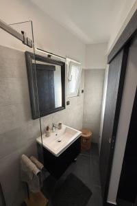 Apartments by the sea Slatine, Ciovo - 25031