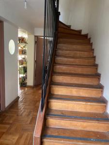 Acogedora habitación en duplex con vista a parque