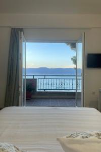 Apartments by the sea Slatine, Ciovo - 25031