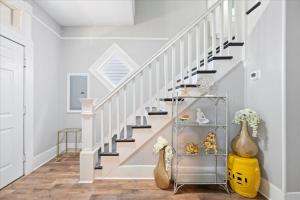 Stylish Private Room in Peaceful Home| 30 Nite Min