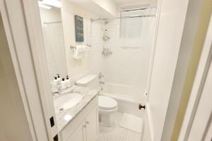 New Luxe Studio Cleveland Park near Zoo