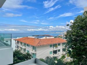 Casa ROMÁNtica NEW modern 1-bedroom with ocean views