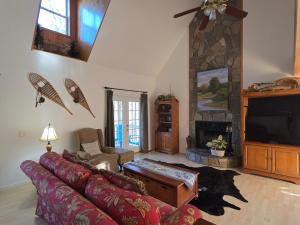 Mallard Cove - lakeside pet friendly