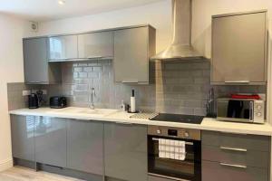 New contemporary apartment in centre of Tetbury