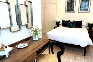 Modern apartment in Tetbury Town Centre
