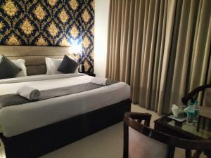 Hotel Lycoris Zirakpur -Near Chandigarh Airport l Free Parking l Family Friendly Rooms