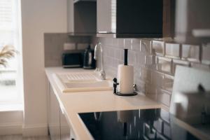 Contemporary Chic Stylish Apartment in Tetbury