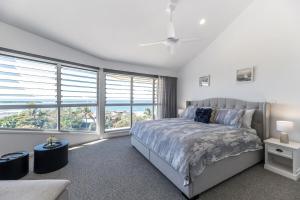 10 Andari Sunshine Beach Beachside Luxury Home