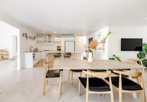 Surf Mist Beautiful Noosa Heads Family Home