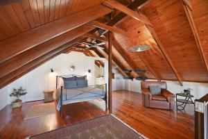 Beautiful Sunshine Beach Retreat with Heated Pool