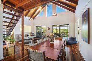 Beautiful Sunshine Beach Retreat with Heated Pool