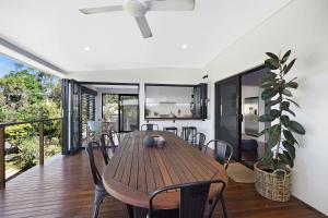 Beautiful Sunshine Beach Retreat with Heated Pool