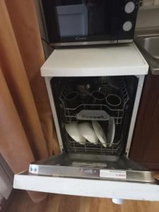 Затишна, домашня 43м в тихому зеленому місці Поруч Центральний парк Університет