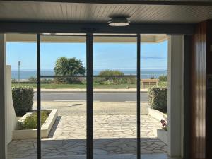 Appartement vue mer pour 2 avec balcon et parking - FR-1-364-186