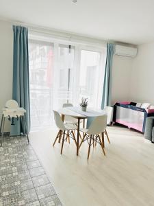 Elizabeth Garden Apartment