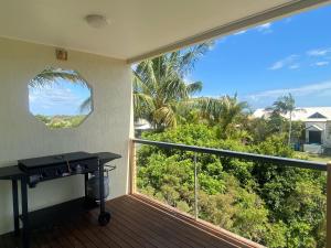 3-36 Manooka Drive - Rainbow Beach - Sea Views and breezes