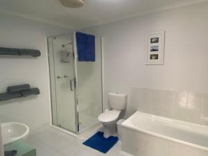 3-36 Manooka Drive - Rainbow Beach - Sea Views and breezes