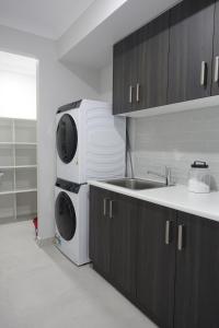 3-Bedroom Home Flexible Beds North Shepparton