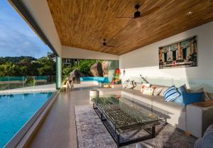 Iconic 5BR Panoramic Seaview Authentic Boho Villa