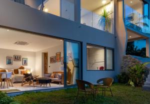 Iconic 5BR Panoramic Seaview Authentic Boho Villa