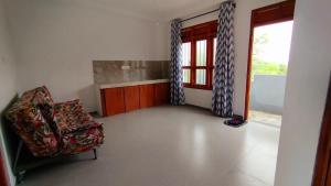 10 BR Apartments - Galle City