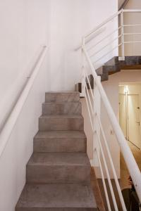 Elegant San Telmo Duplex Design, Space & Silence