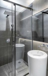 Haus Lebenlang Hoang Cau Lake