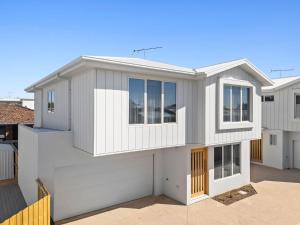 Beachside Hideaway on Anderson