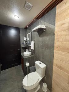 River Paradise Cabin 2 with Private Jacuzzi