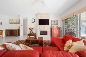 Harbourlights Hideaway Waterfront Family Retreat