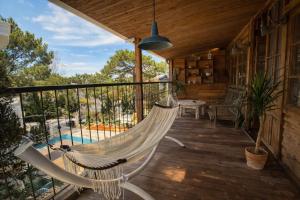 Chu Mansion - Chill & Grill and Pickeball