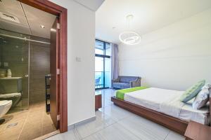 Balcony Breeze O2 with amazing high way view