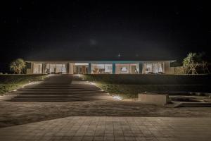 St Maire Yoron Sheera Villa