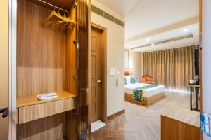 Saltstayz Select- Medicity Near Medanta Hospital