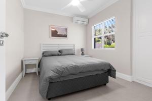 8 Belair, Beverly Hills Estate