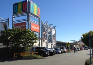 New & Stylish Veg 2-Bedroom Guest Retreat Near Brisbane Airport