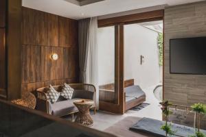 Charity Stunning Grand 1 BR Pool Villa With Jacuzzi ZN430