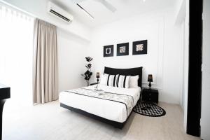 Batu Ferringhi By The Sea Luxurious 2BR Suite 6 Pax